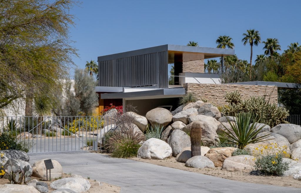 Architectural Photographer visits Kaufmann house in Palm Springs