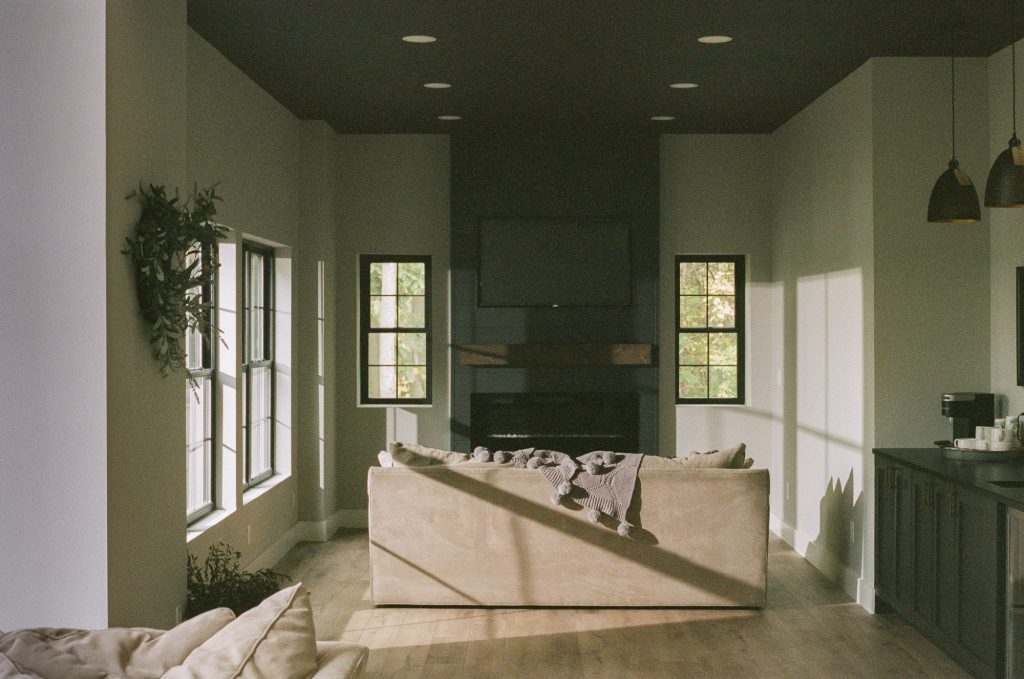 5 Things I Learned from Shooting Interiors and Architectural Photography with Film Cameras 7 Residential interior photography on film