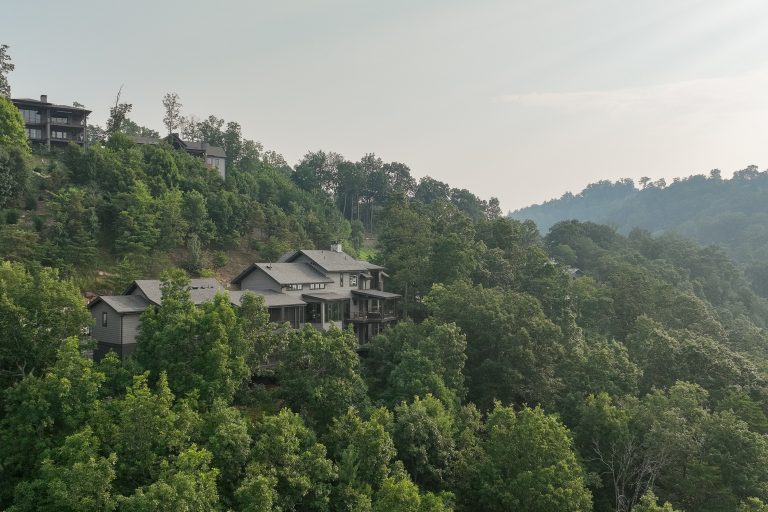 Architectural photographer of mountain homes in Asheville, NC